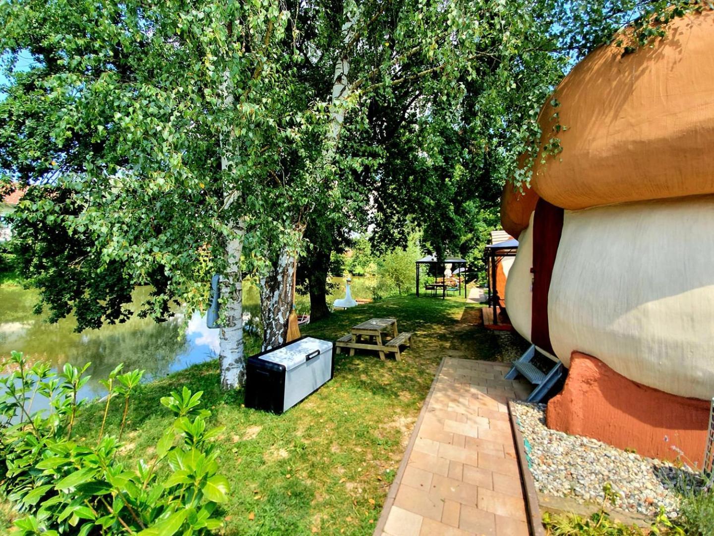 Glamping Rajska Vas Hotel Sentjur ภายนอก รูปภาพ