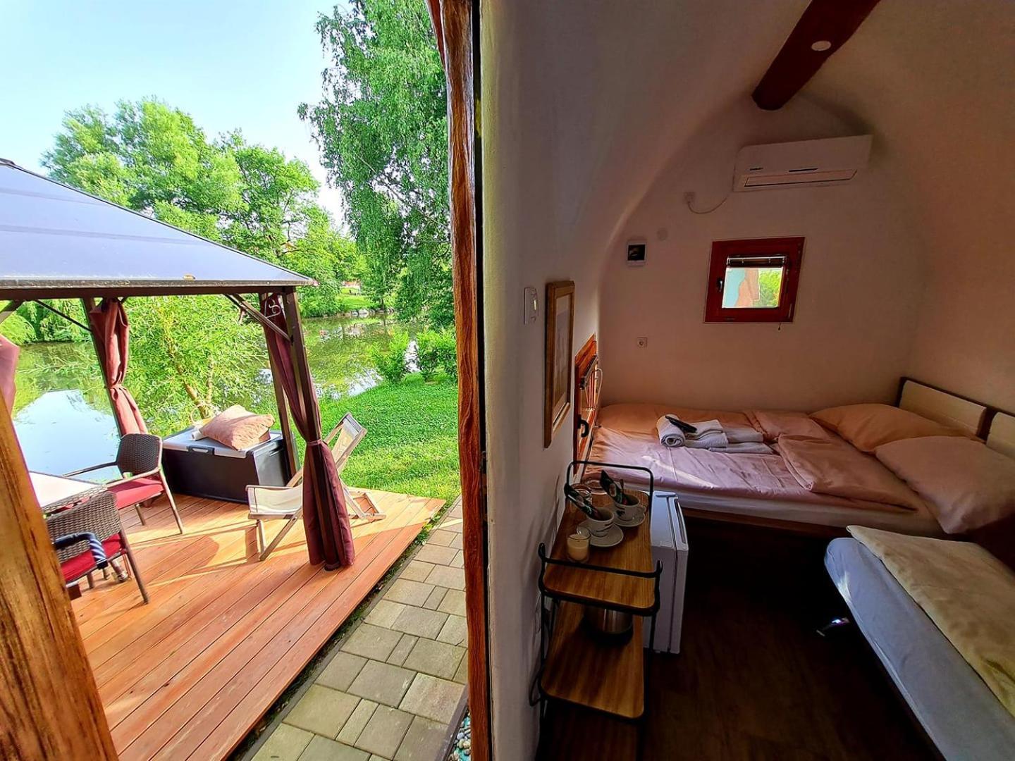 Glamping Rajska Vas Hotel Sentjur ภายนอก รูปภาพ