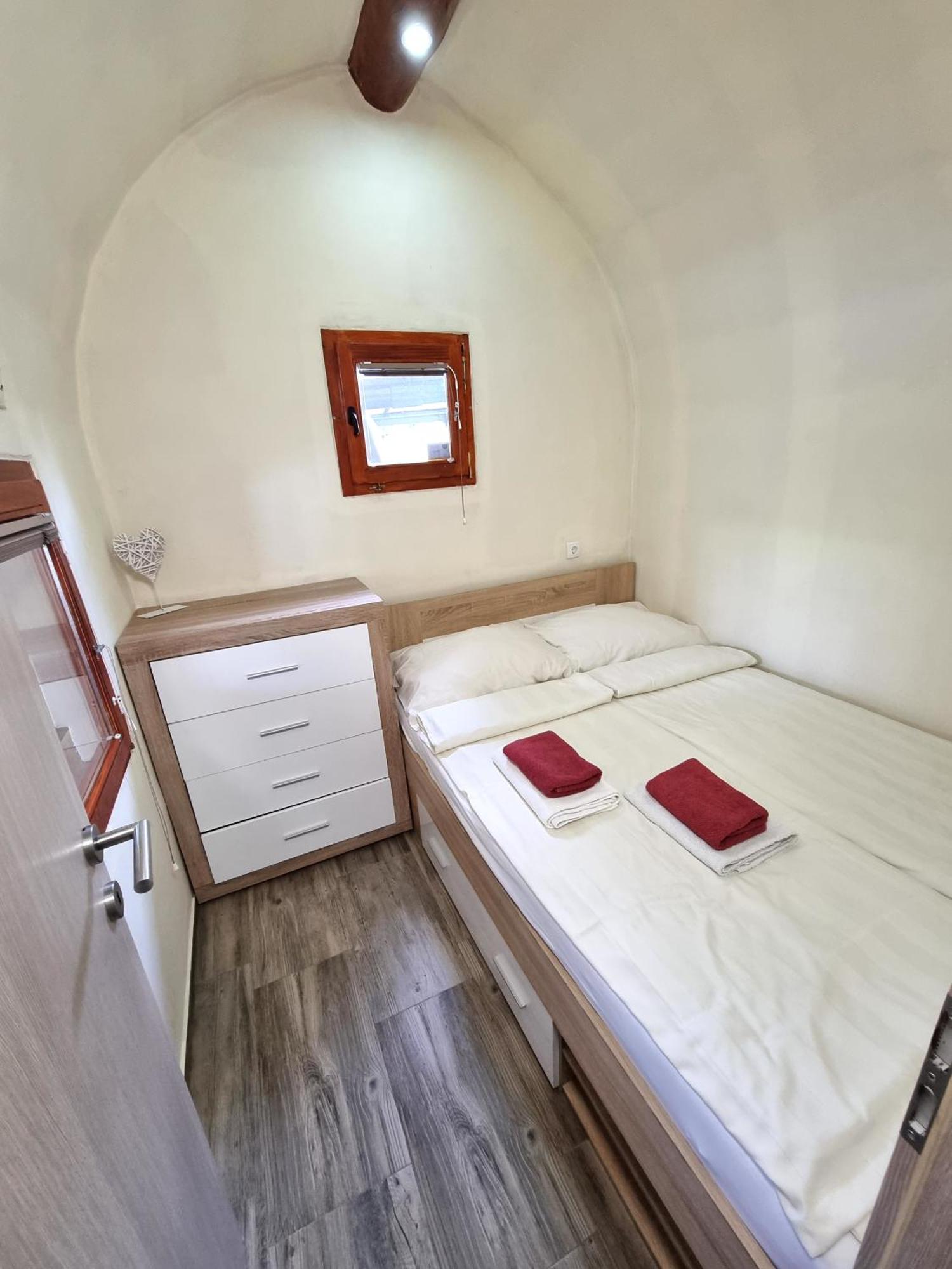 Glamping Rajska Vas Hotel Sentjur ภายนอก รูปภาพ