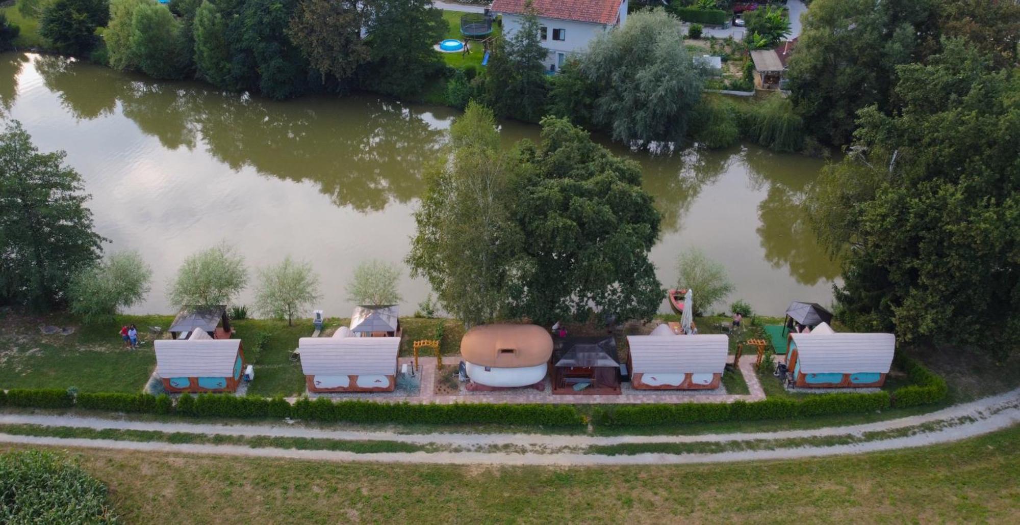 Glamping Rajska Vas Hotel Sentjur ภายนอก รูปภาพ